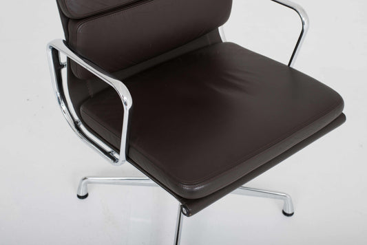 Vintage Bürostuhl EA 217 Soft Pad von Charles und Ray Eames für Vitra dunkelbraunes Leder