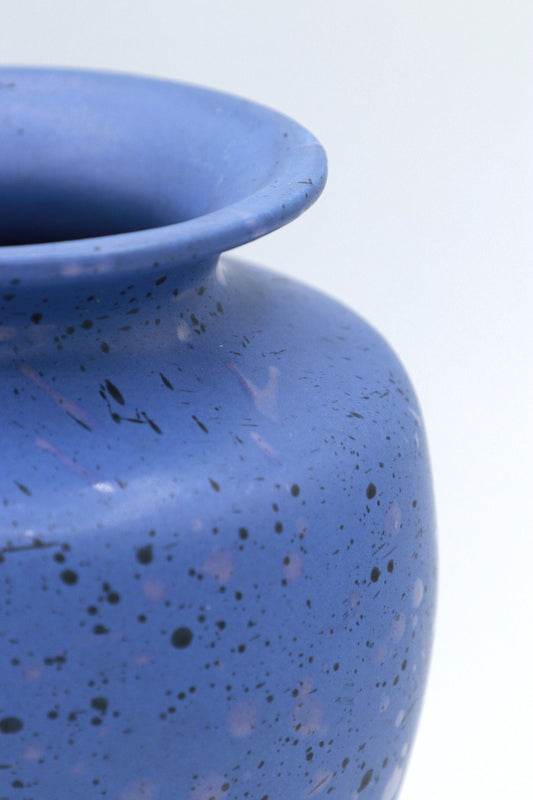 Vintage Vase Keramik von MF Design Blau Sprenkel Punkte Lila Rosa Memphis 90er