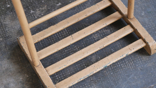 Vintage Stummer Diener von Thonet oder Ton hellbraun