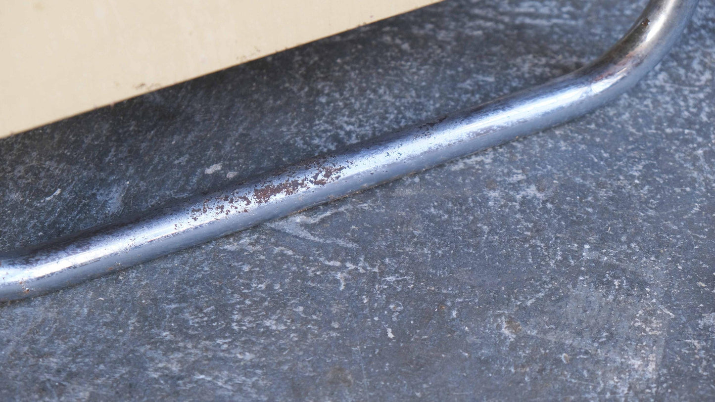 Table de chevet vintage style Bauhaus ivoire