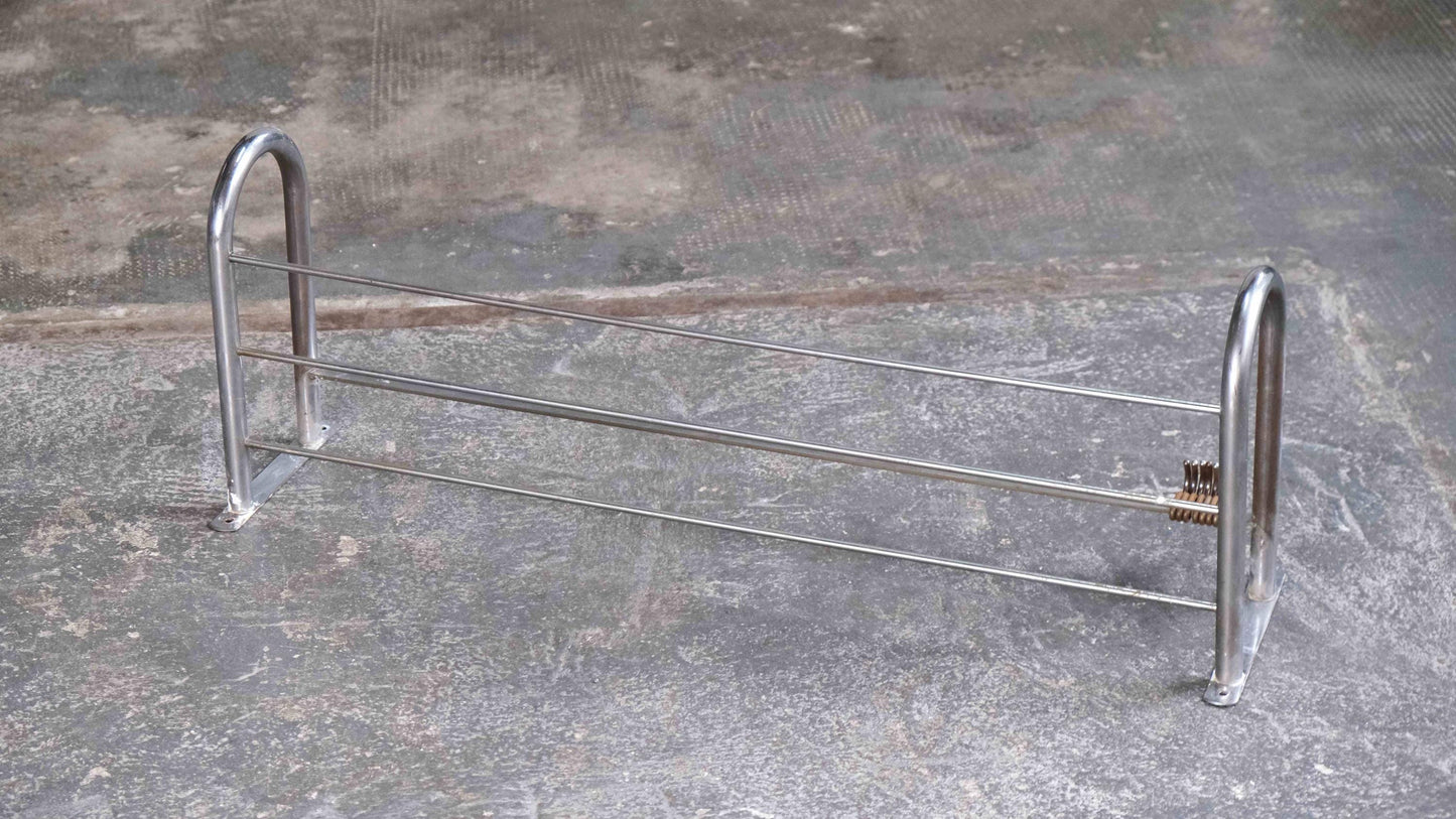 Vintage Wandgarderobe Bauhaus mit Hutablage und Kleiderhaken