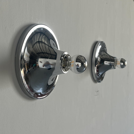 Vintage Wandleuchte Set von 2 von Meblo einzigartig chrom, Space Age, Slowenien, 1970er