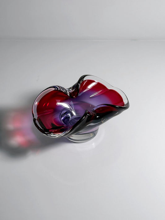 Vintage Aschenbecher Josef Hospodka für Chribska Böhmen Cranberry Violett Glas