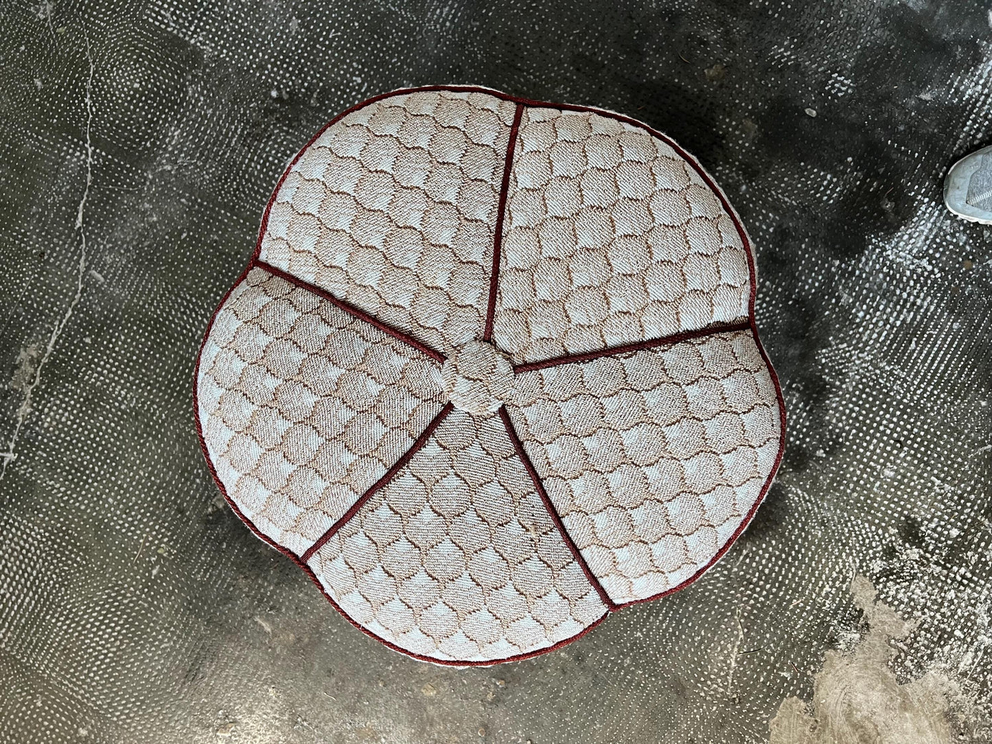 Vintage Hocker von Jindrich Halabala Stil