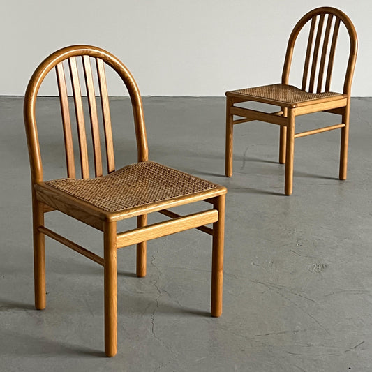 Vintage Essstuhl Holz und Rohrgeflecht Annig Sarian Stil Set von 2