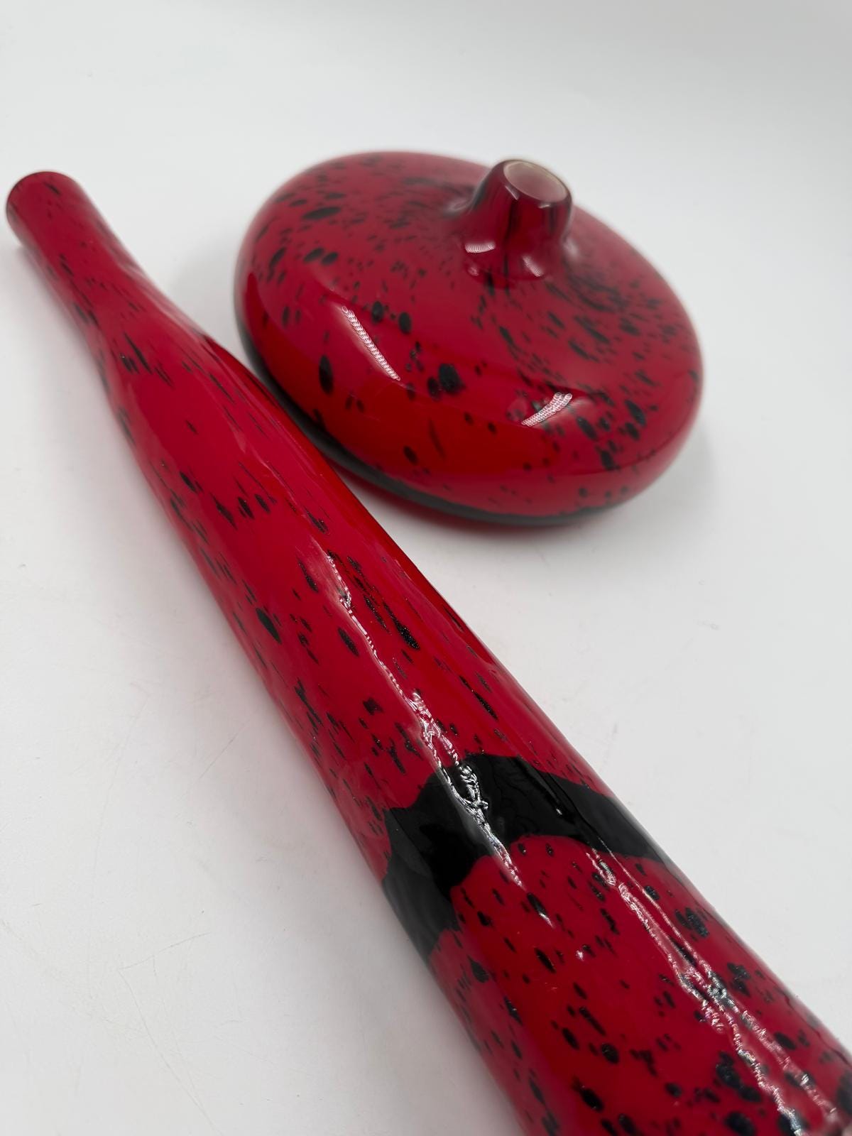 Vintage Vase Set von 2 Murano Glas von Murano Vintage Deko Rot mit schwarzen Akzenten