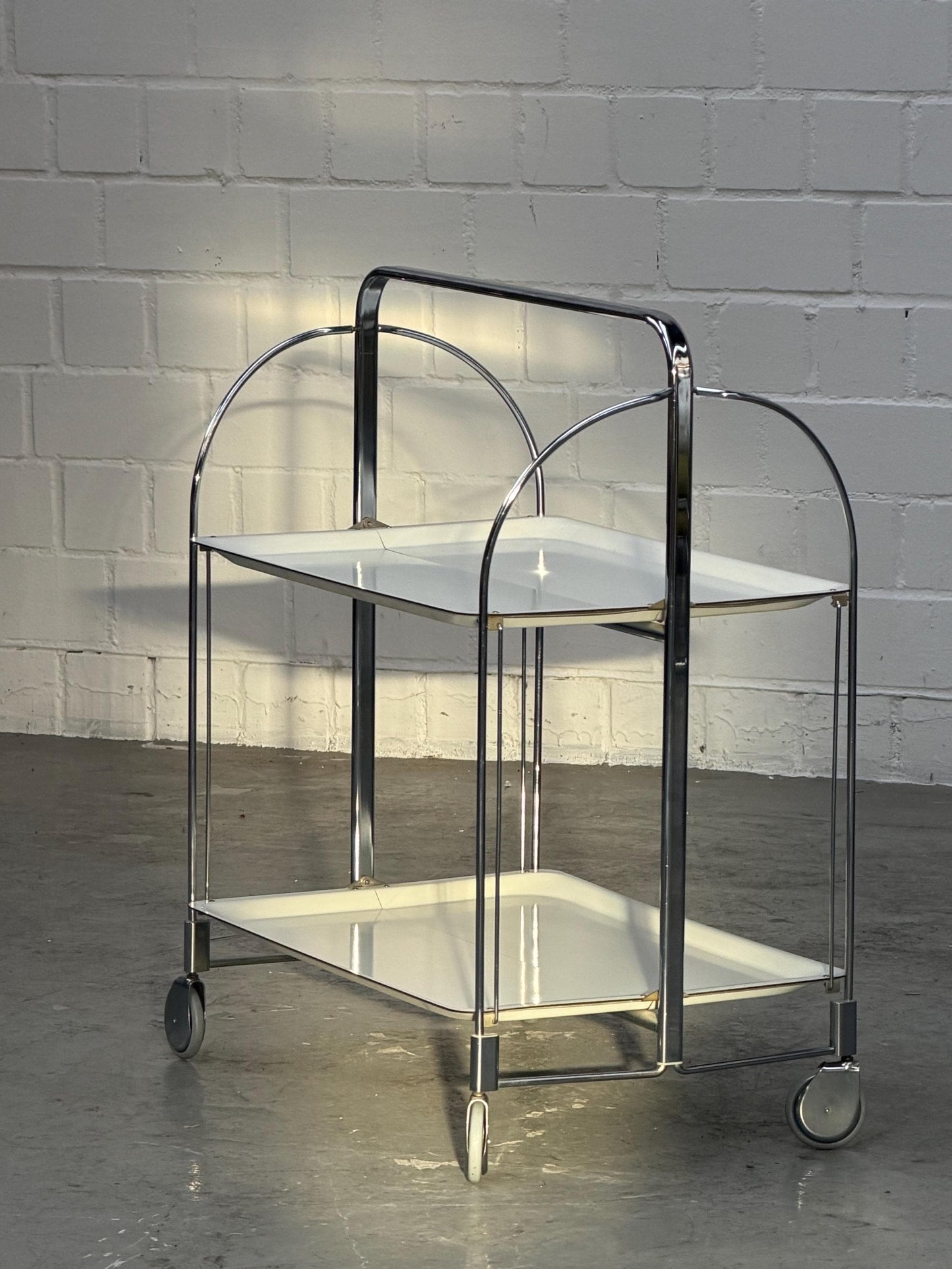 Vintage Servierwagen klappbar Chrom 2 Ebenen von Bauhaus Westdeutschland