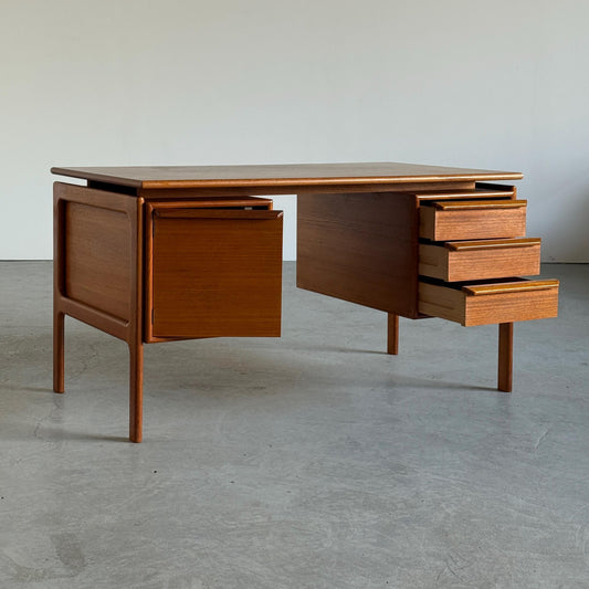 Vintage Schreibtisch von GV Møbler für Dänemark