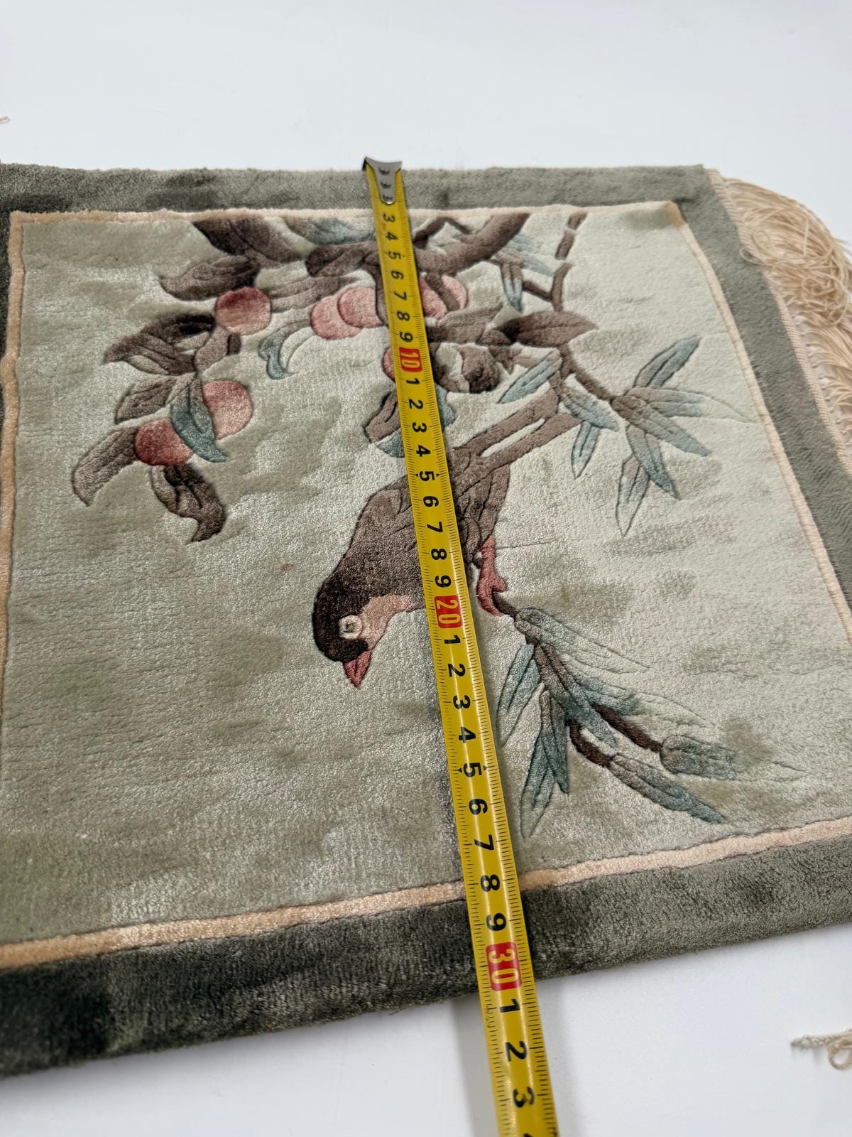 Vintage Wanddekoration Seidenteppich China Vogel Pflaumenblüte 33x30 cm Einzelstück