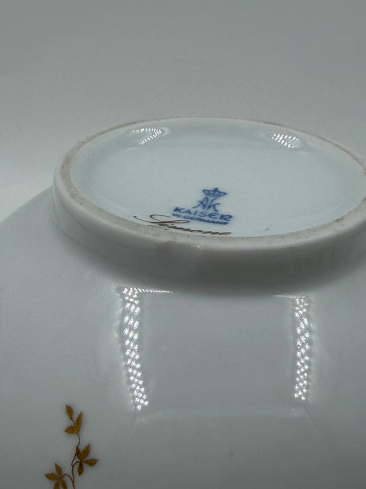 Vintage Dose mit Deckel von Kaiser, Blumenmotiv mit Golddekor, 13 cm Ø