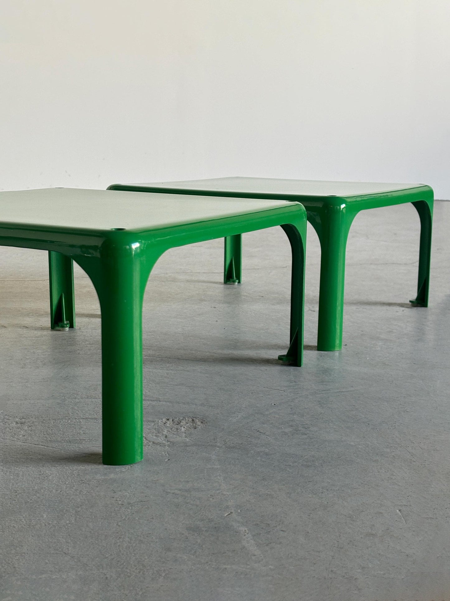 Vintage Set von 2 Beistelltisch Demetrio 45 von Vico Magistretti für Artemide Milano Grün