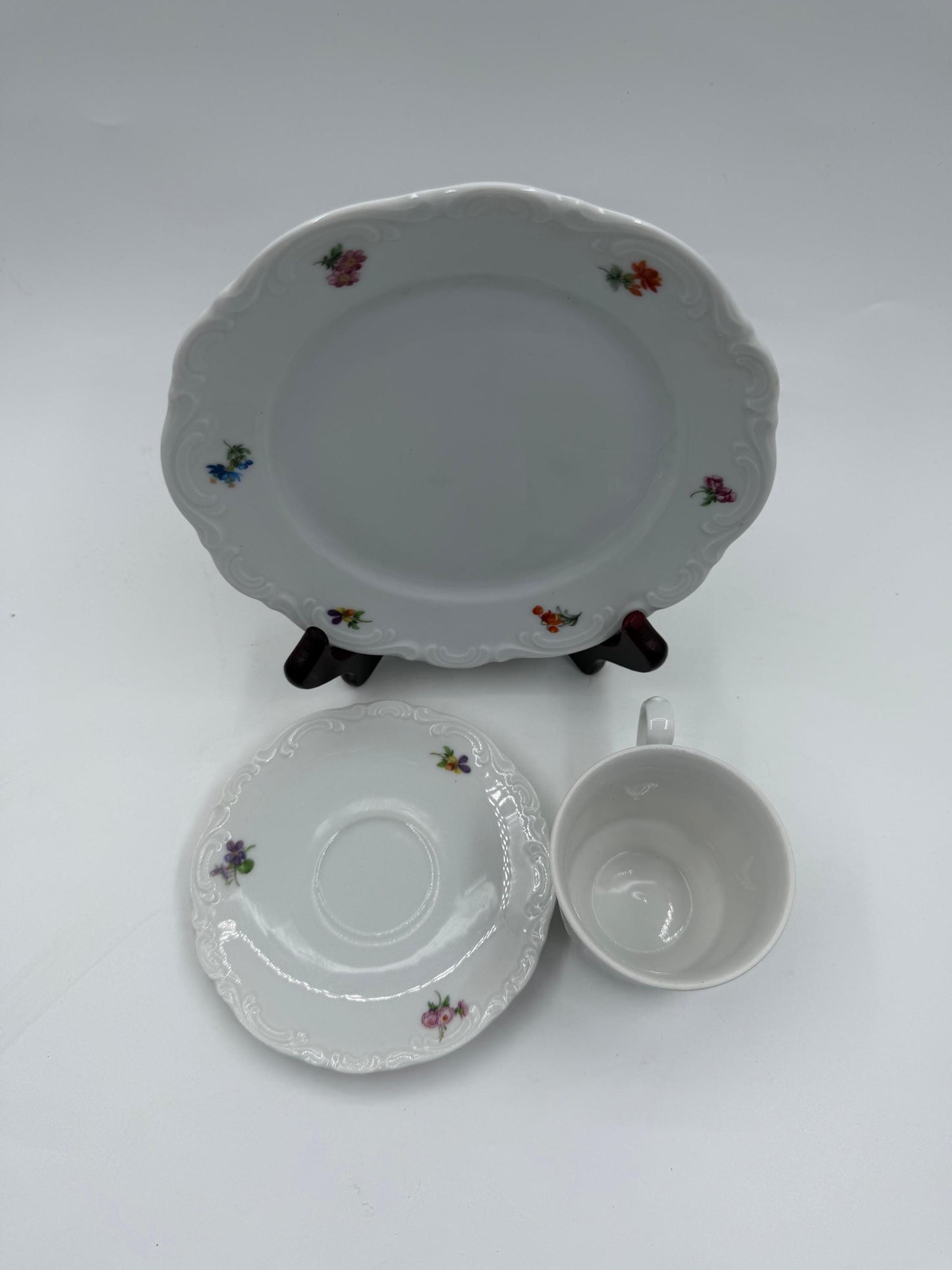 Vintage Mokkatasse von Mitterteich für Bavaria weiß bunt gold Porzellangeschirr