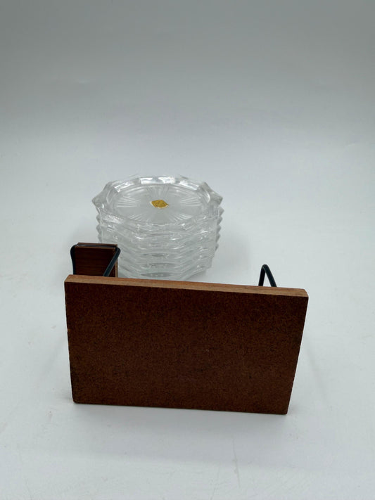 Vintage Untersetzer Set aus Bleikristall mit Holz Draht Gestell, stapelbar, klar dunkel