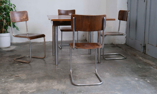 Vintage Bauhaus Sitzgruppe mit verlängerbarem Esstisch und vier Freischwinger Stühlen