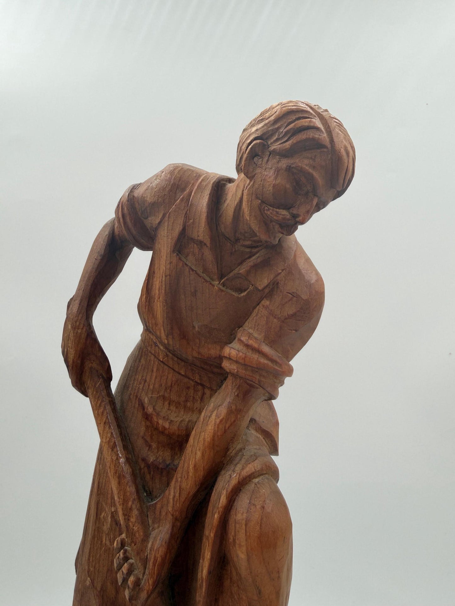 Vintage Schwarzwald Holzfigur "Bauer mit Schaufel" handgeschnitzt