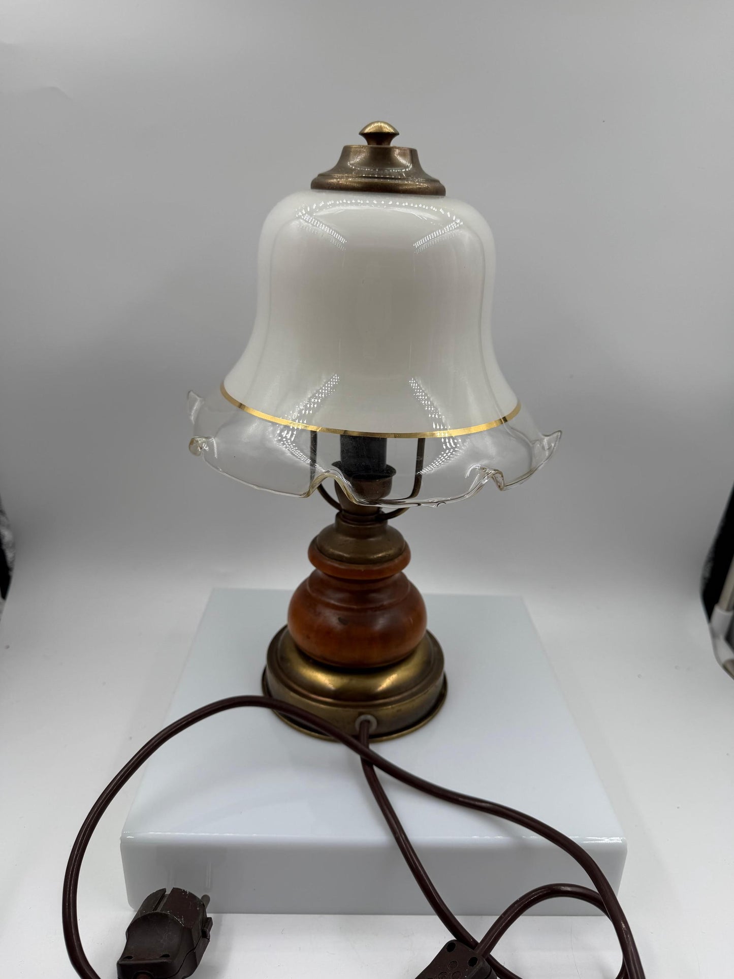 Vintage Tischlampe aus Wurzelholz mit Glasschirm