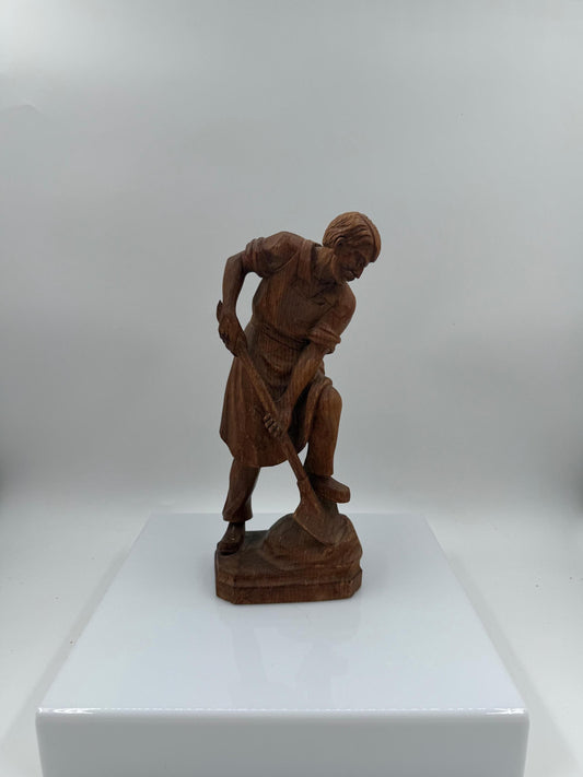 Vintage Schwarzwald Holzfigur "Bauer mit Schaufel" handgeschnitzt