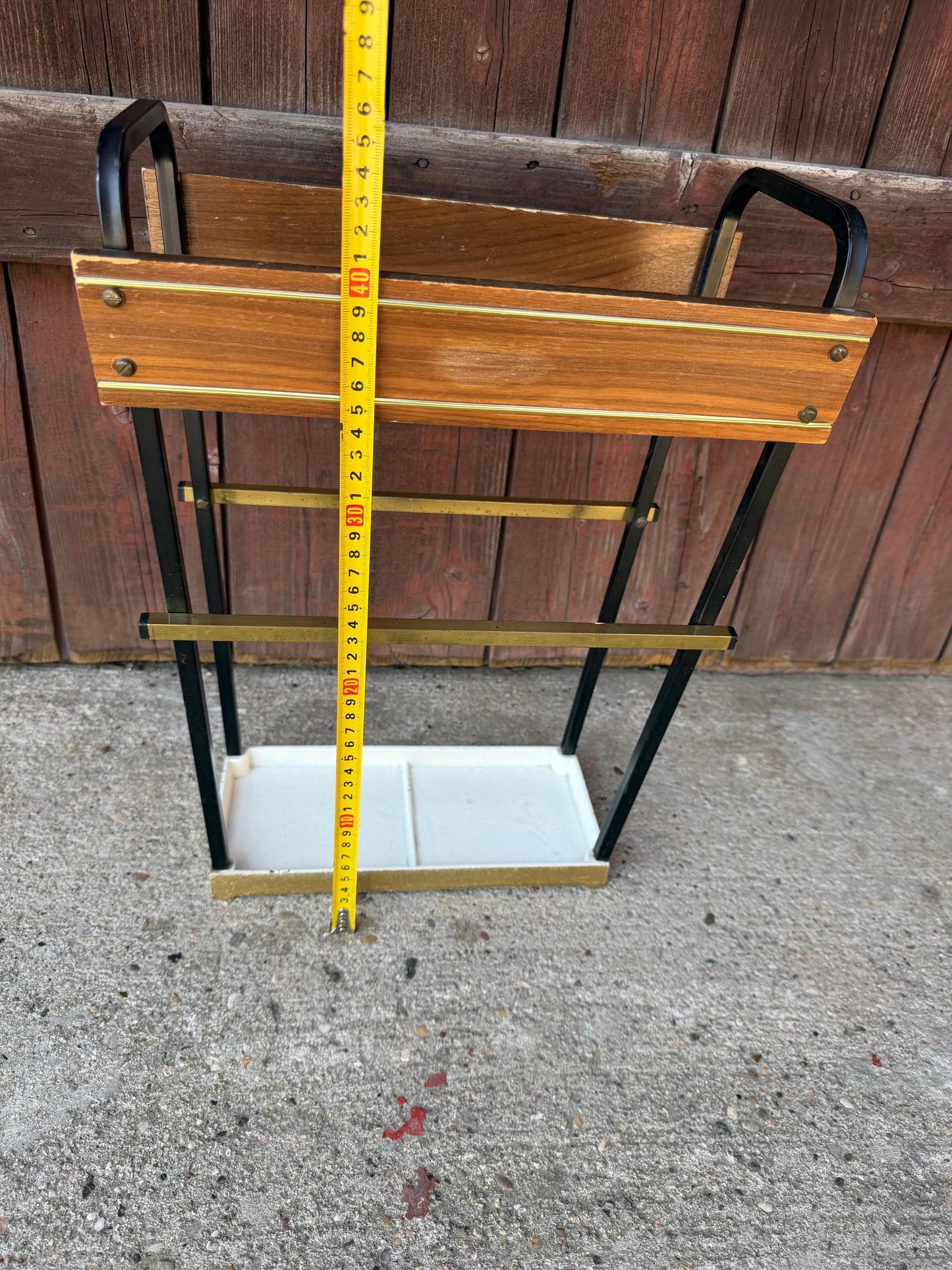 Vintage Schirmständer Mid-Century Space Age aus Holz und schwarzem Metall mit Goldakzenten