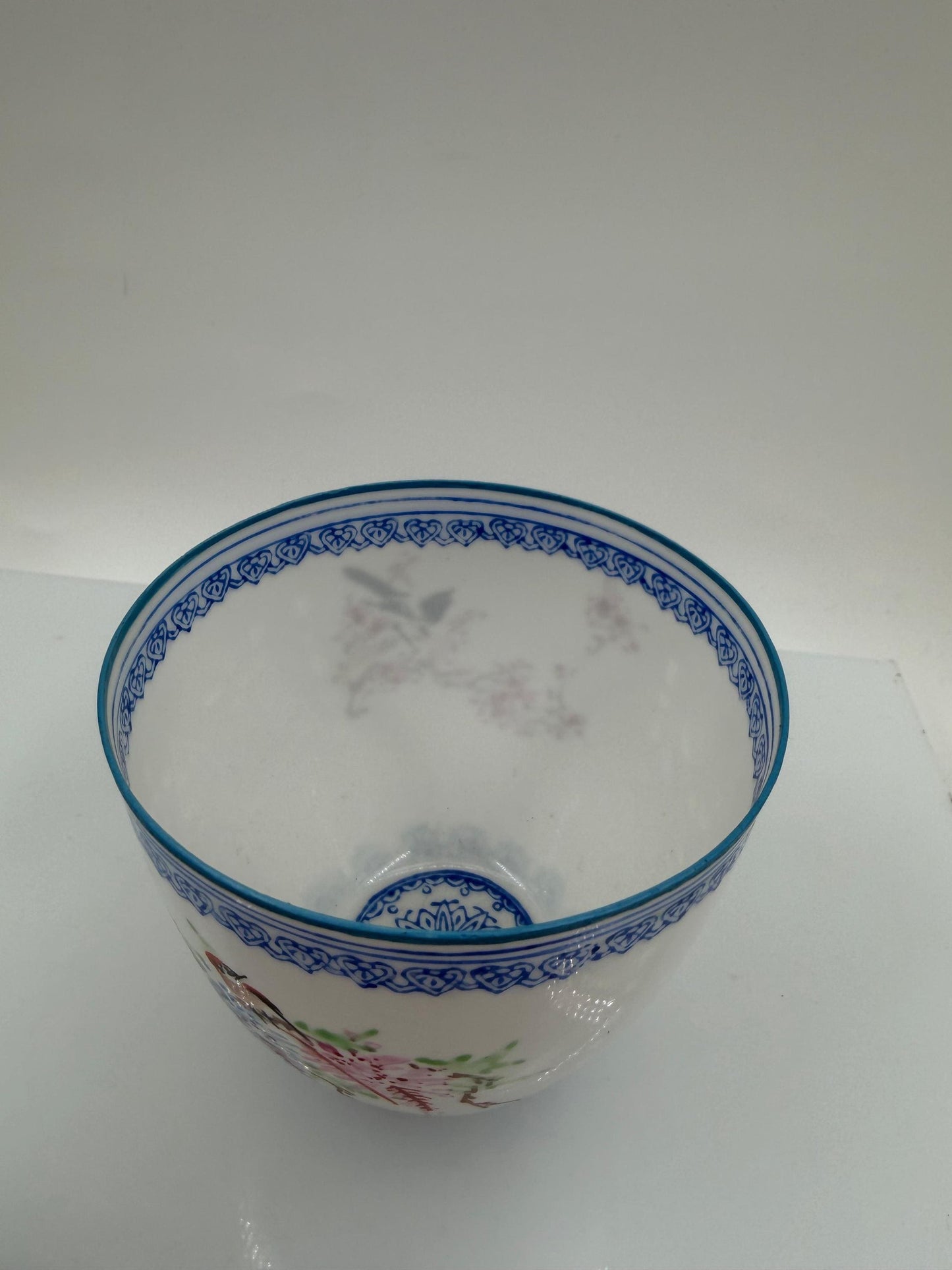Set von 2 Vintage Teetasse Eierschalenporzellan Famille Rose, China