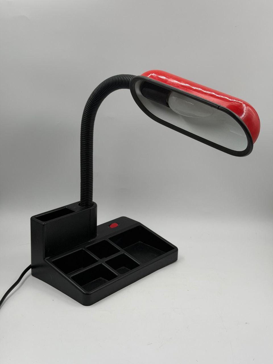 Vintage Schreibtischlampe mit Organizer-Tray, Rot-Schwarz, 80er Jahre