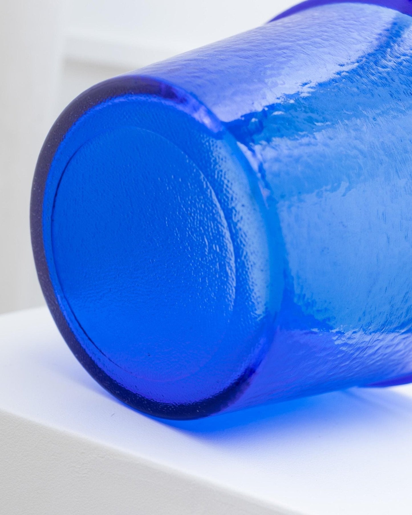 Vintage Blumentopf Flower Pot blaues Strukturglas Dekoration