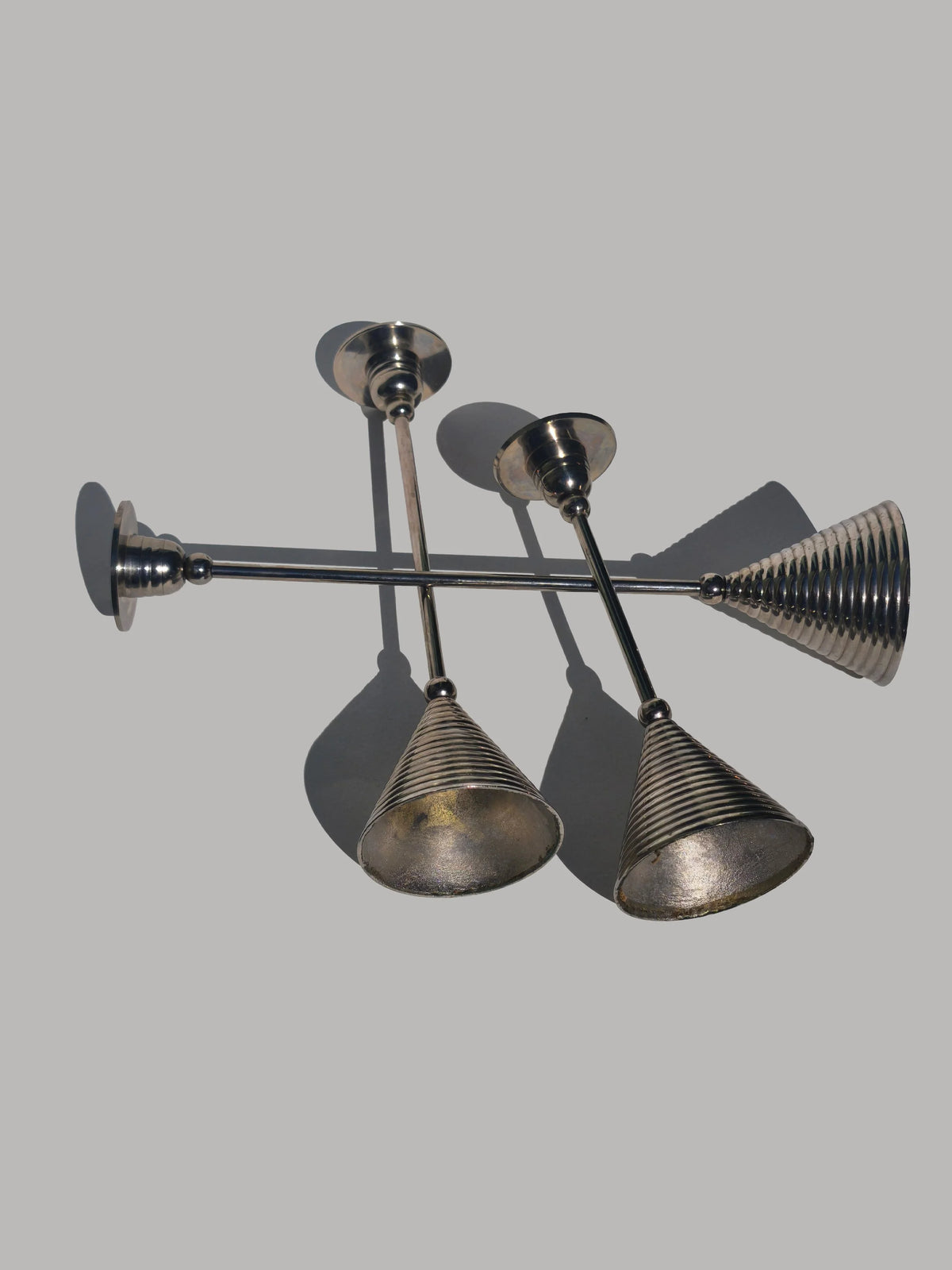 Vintage Totem-Kerzenhalter aus Metall in Silber mit Totem-Design