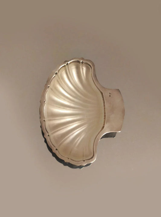 Butterdose Muschelform aus versilbertem Metall und Glas