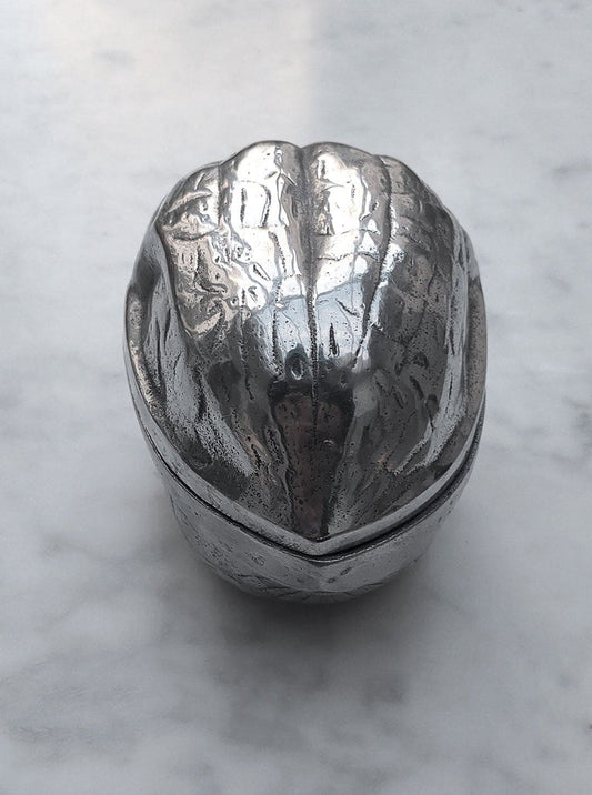 Nut box brass 13x10x10 cm