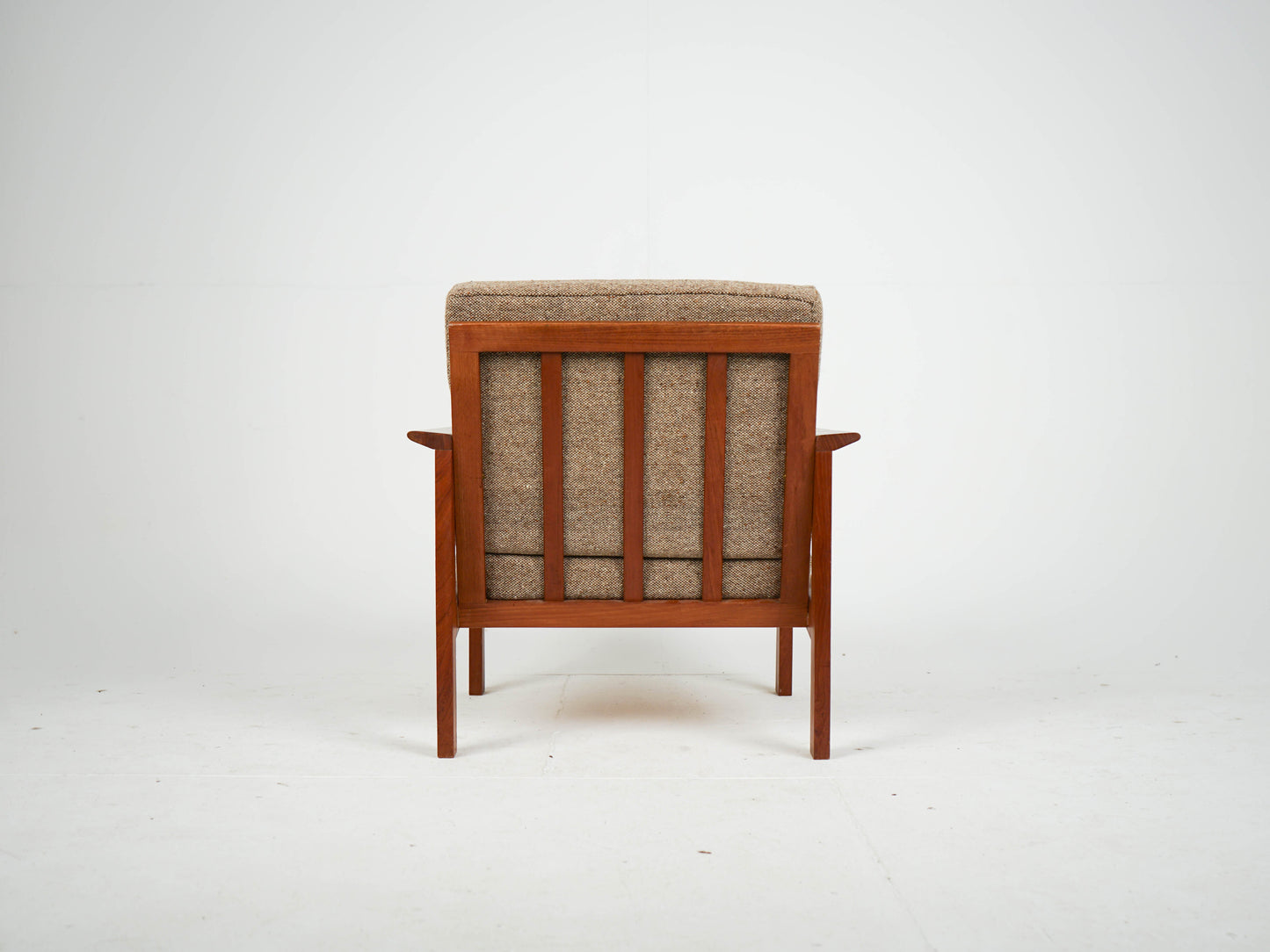 Vintage Teak Sessel mit Wollstoff