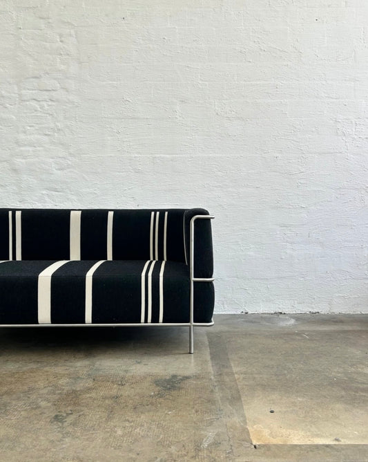 Vintage Sofa Modernist von Kristina Dam Studio 2-Sitzer gestreift