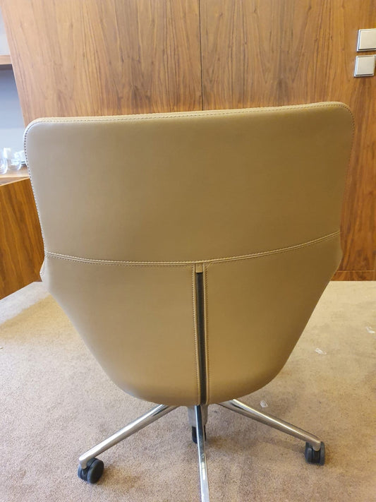 New Grand Executive Lowback office chair by Antonio Citterio for Vitra, leather