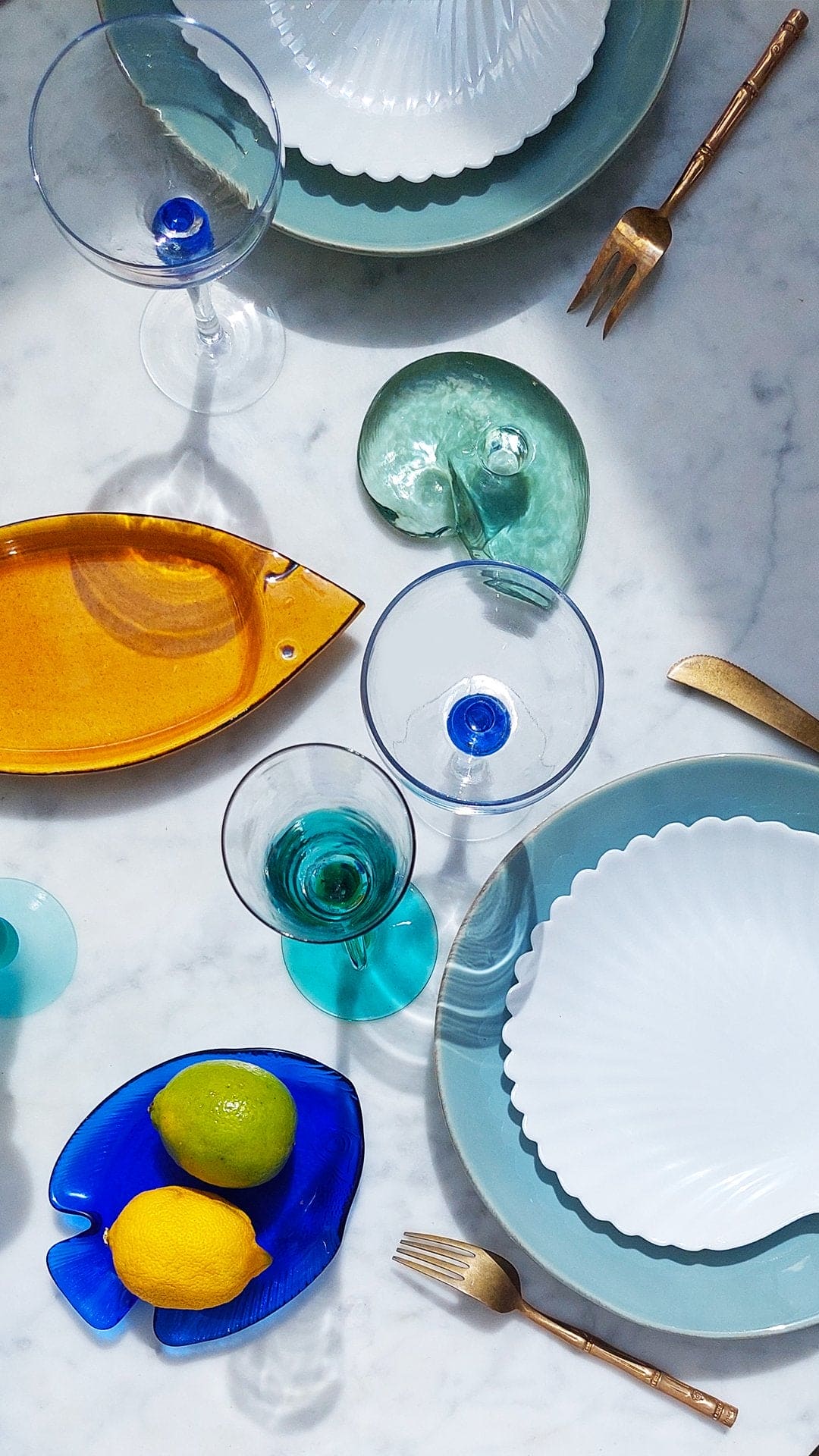 Bol blanc en opaline coquillage vintage