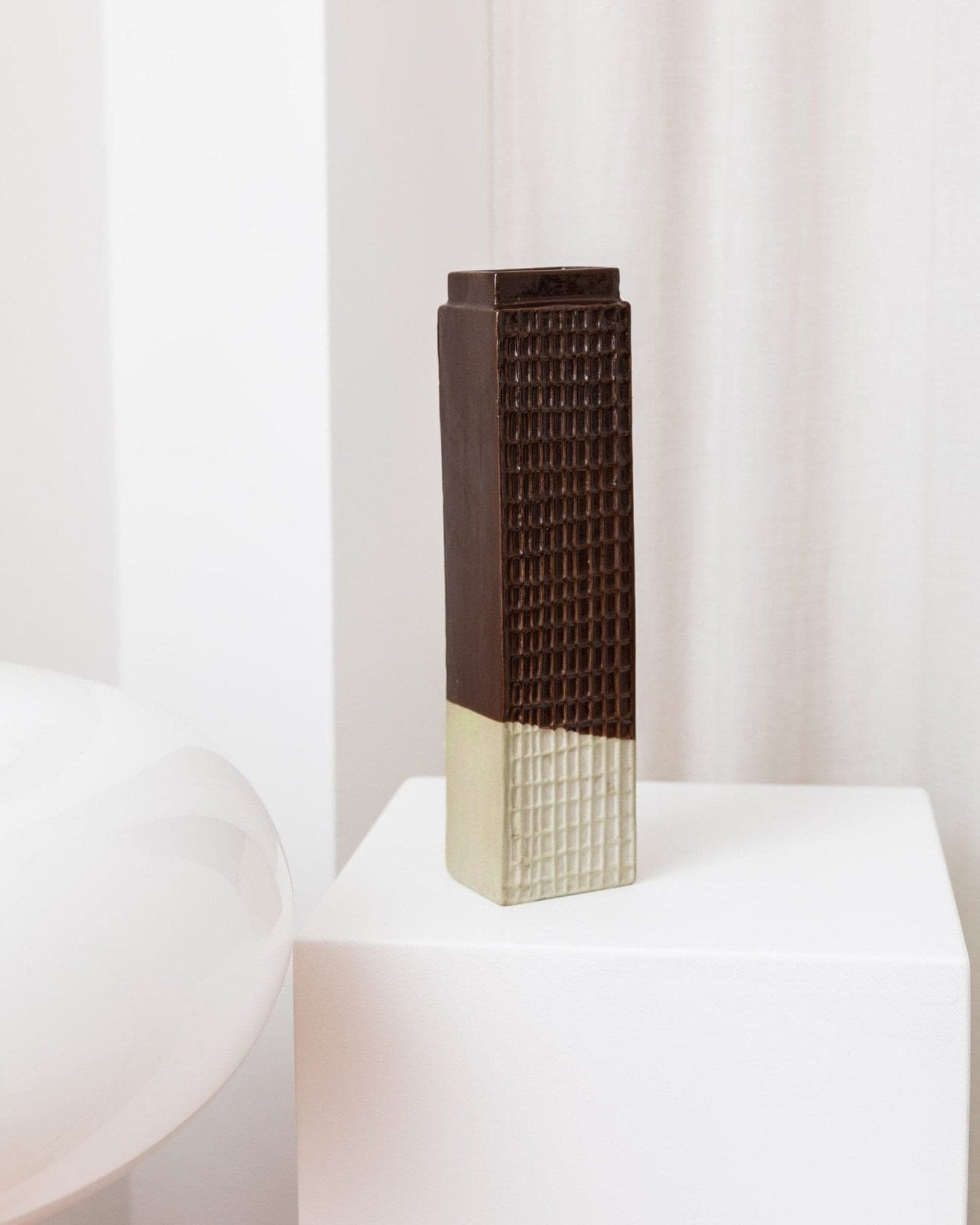 Vintage Vase Skyscraper Keramik Braun Tschechisches Design 1960er