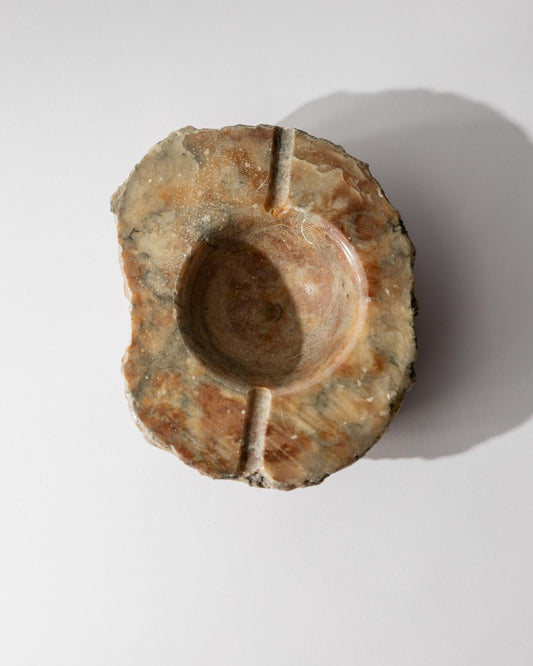 Vintage Aschenbecher aus Alabaster, handgeschnitzt, Italien, Grün Pfirsich, Patina