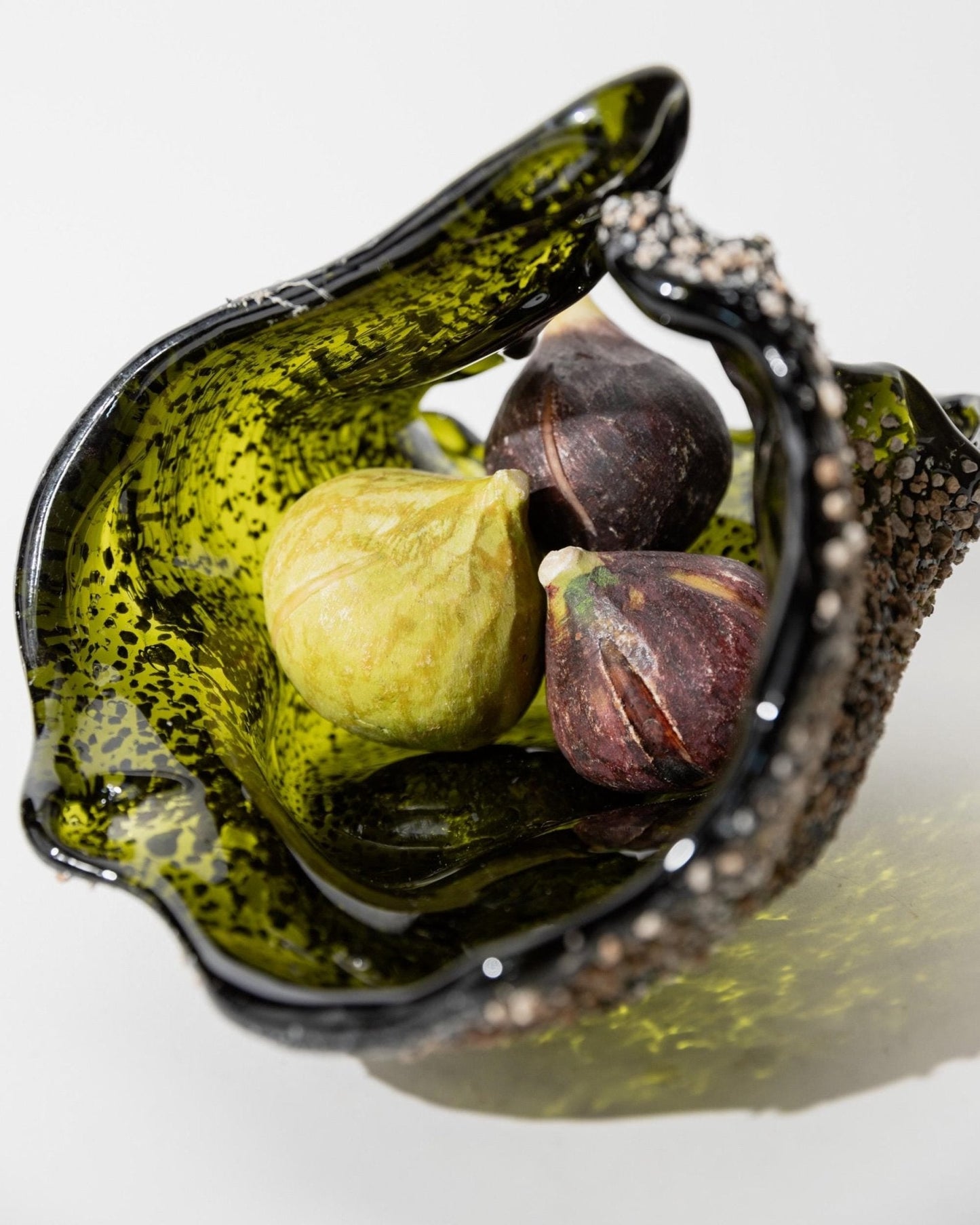 Vintage Murano Glasschale mit Steineinlagen, Dunkelgrün
