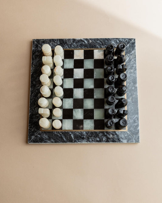Vintage Schachspiel Marmor von Italien 1960er, handgeschnitzt, schwarz-creme, dekorativ