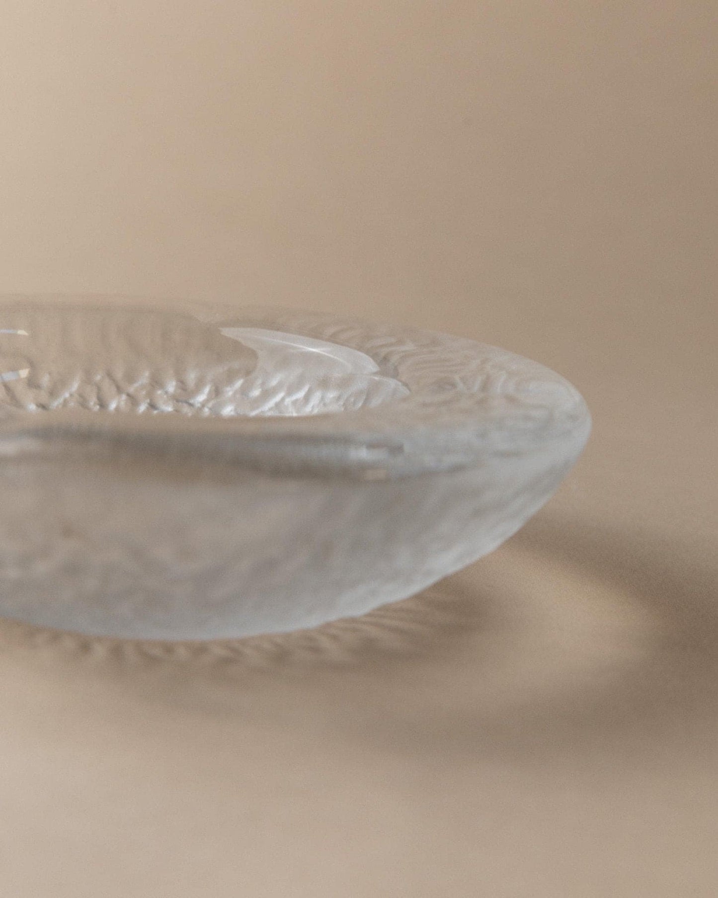 Vintage ashtray Murano glass clear structured round Italy 1970s