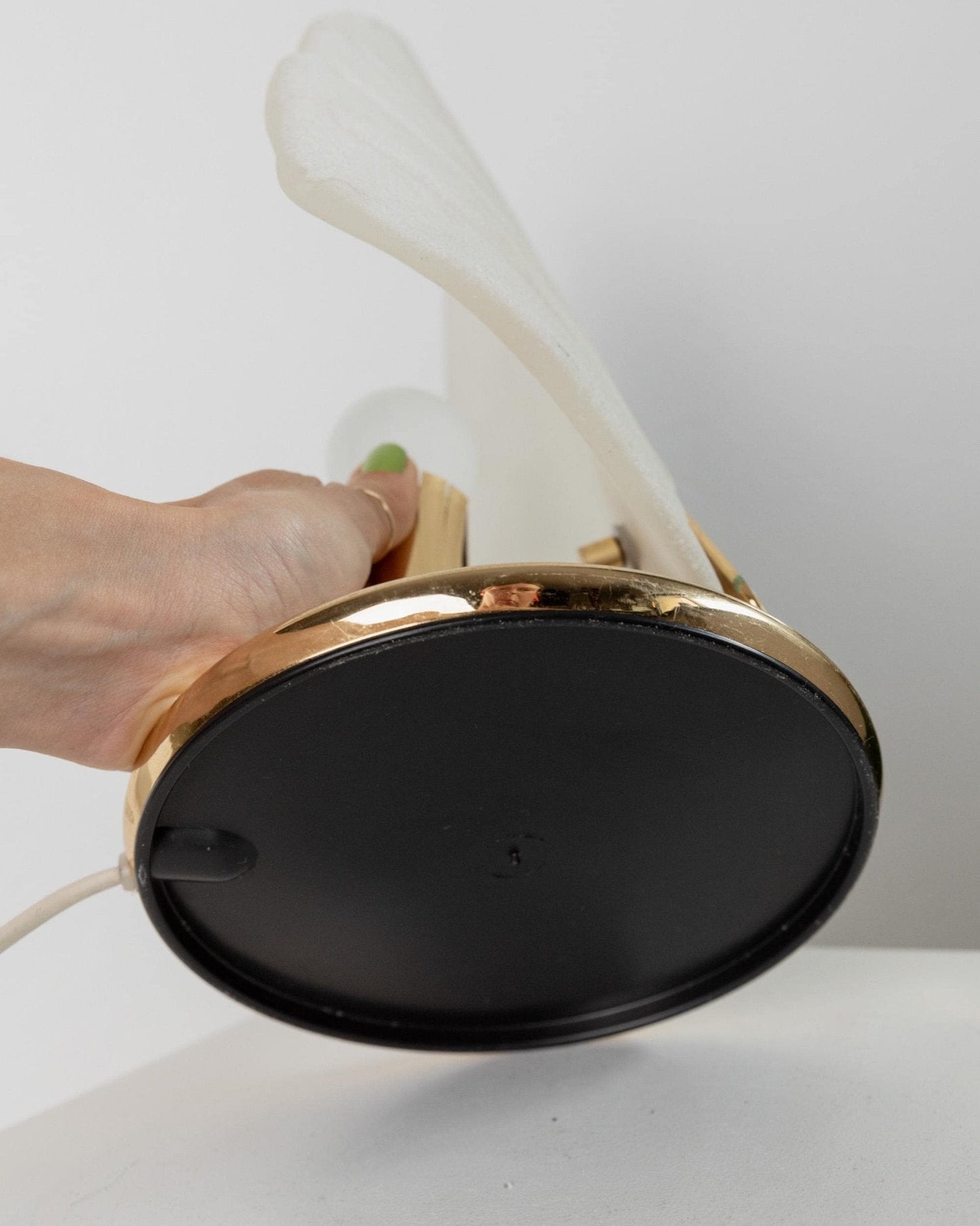 Vintage Tischlampe aus Murano Glas, Blattform, Gold, satiniert Weiß