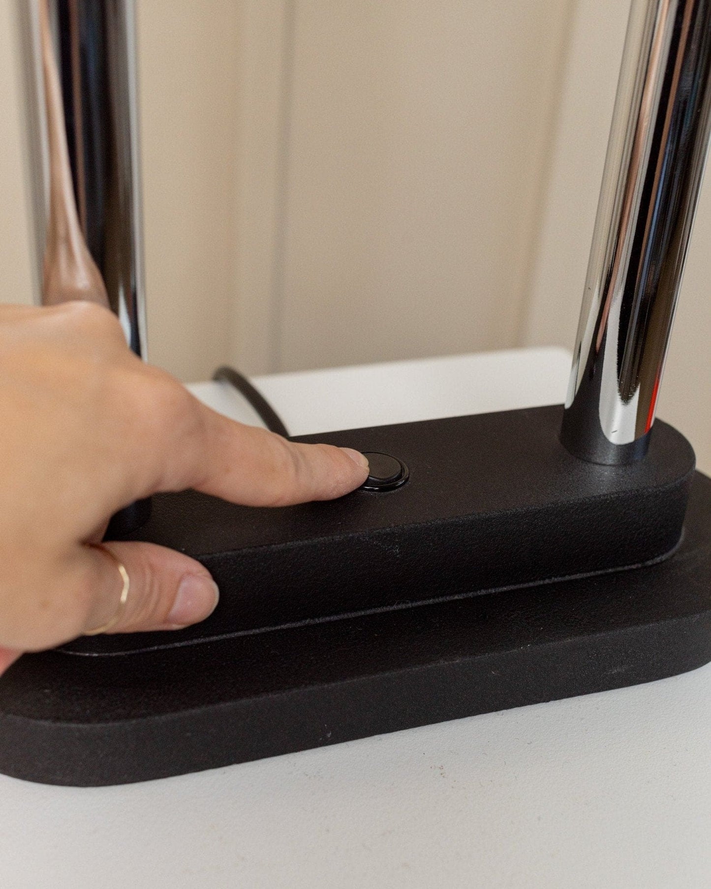 Vintage Tischlampe von Robert Sonneman für Georges Kovacs Memphis Design 80er schwarz