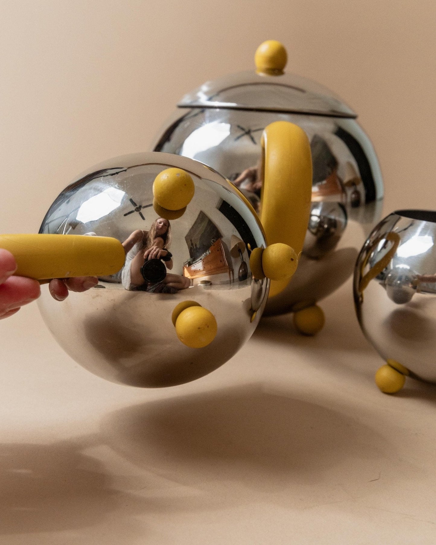 Vintage Tee- und Kaffeeset Space Age Kugelform mit gelben Details von 1980er