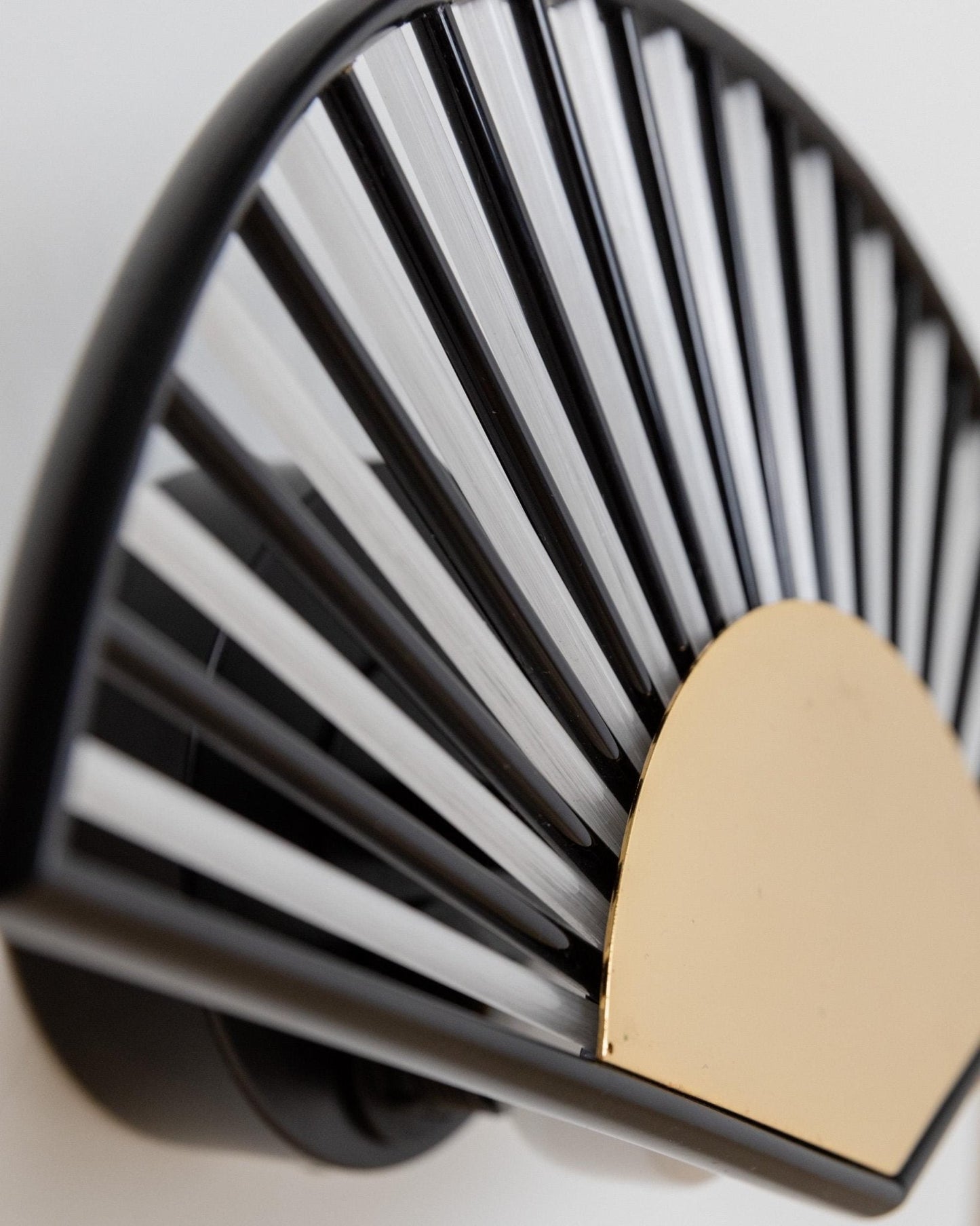 Vintage Wandlampe Fächerform von Murano für Murano Schwarz Weiß Gold