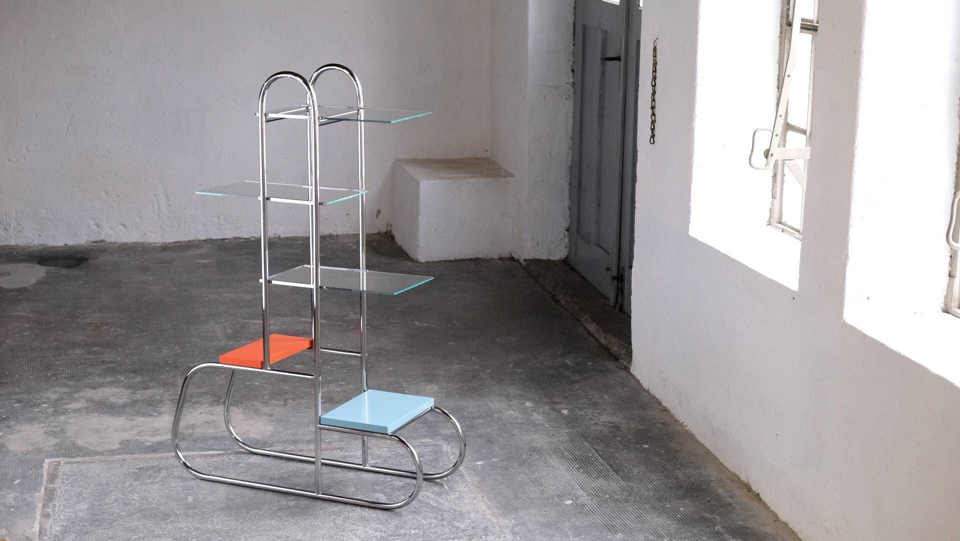 Großer Bauhaus Pflanzenständer B6