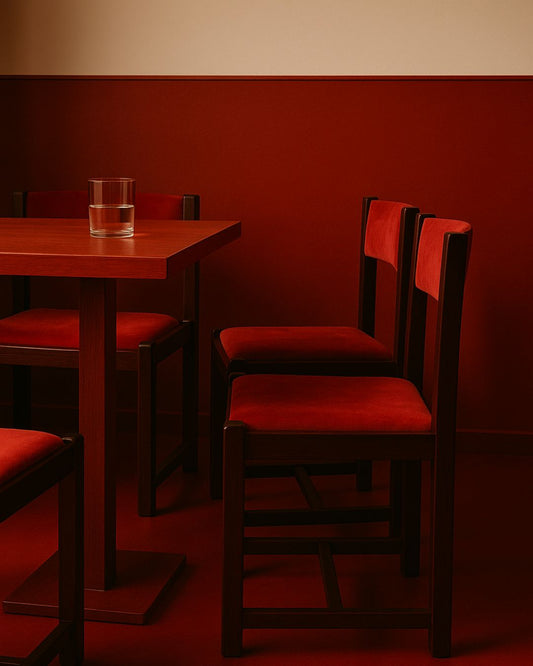 Red is the New Bold: Warum kräftige Rottöne das Interior Design zurückerobern