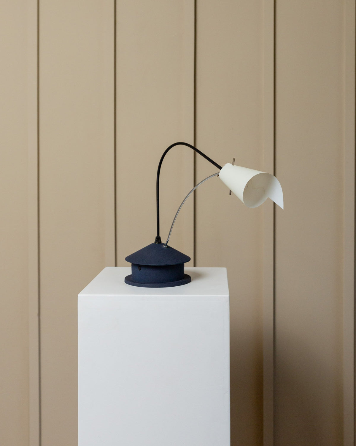 Vintage table lamp origami look blue metal adjustable 1 of 2