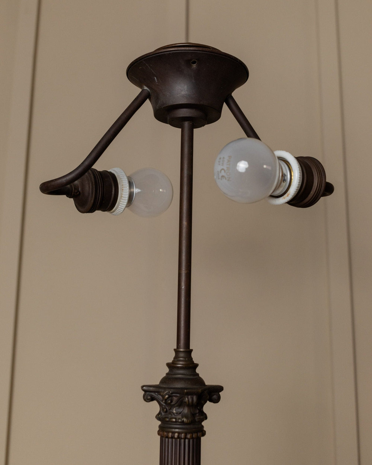 Vintage Tischlampe Empire Metall blau Tiermotiv 1910er Jahre