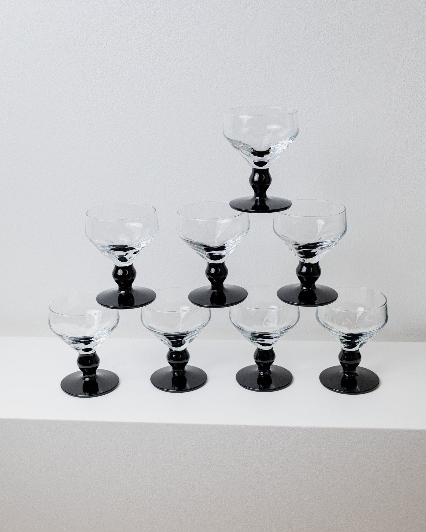 Vintage drinking glass Memphis Black, clear glass set of 8