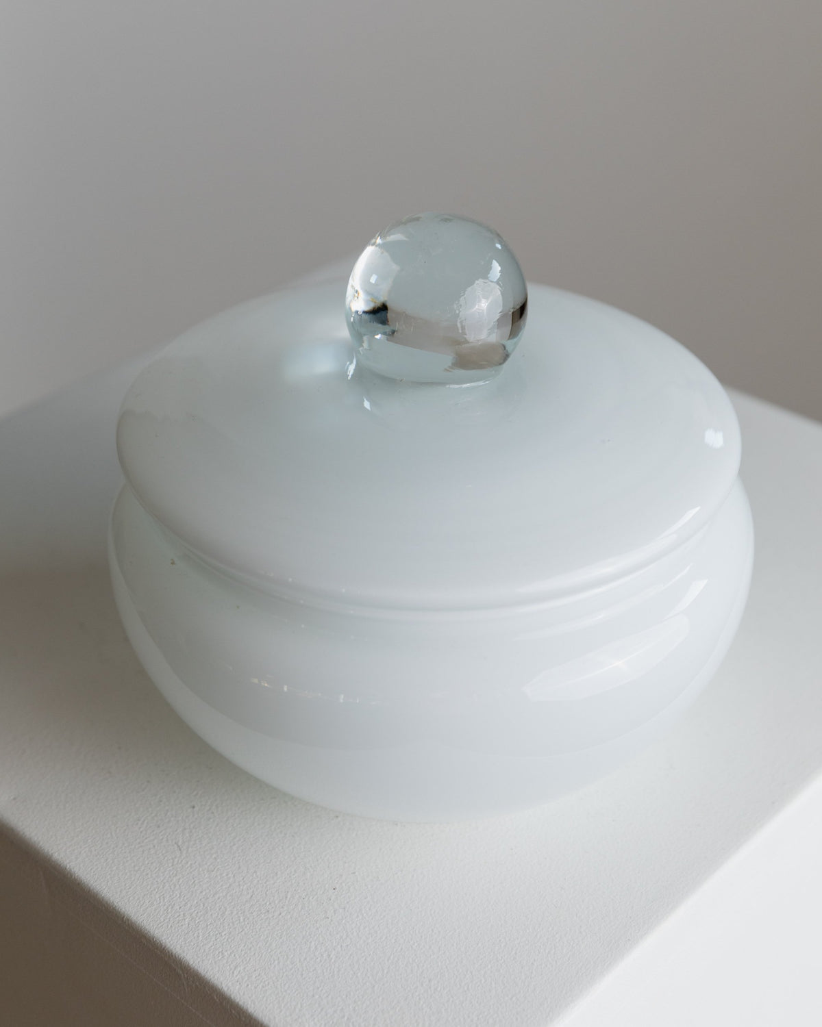 Vintage Bonboniere Murano Glass white transparent timeless Italy 1970s