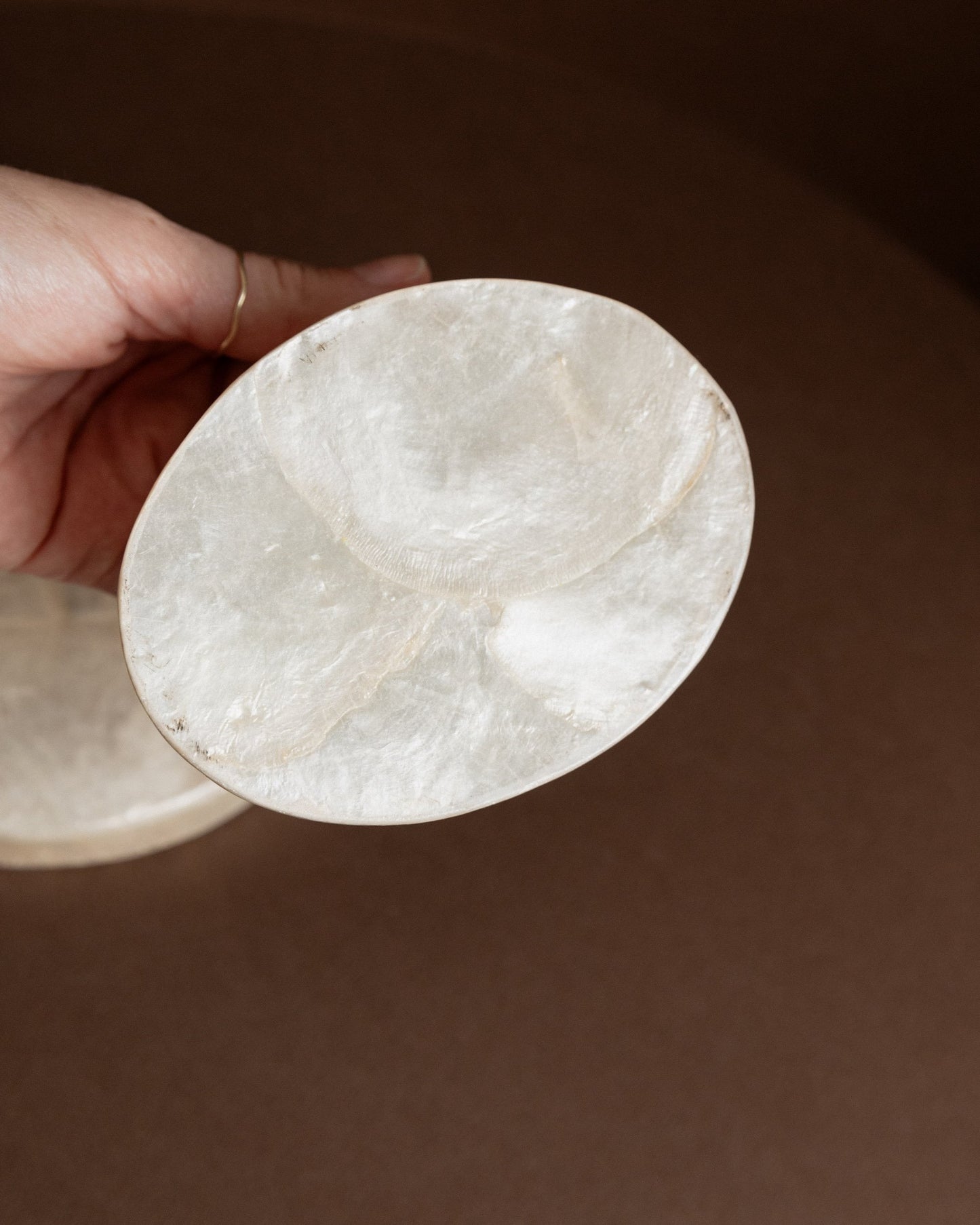 Boîte en nacre vintage Italie années 50, décoration de table raffinée 1 sur 4