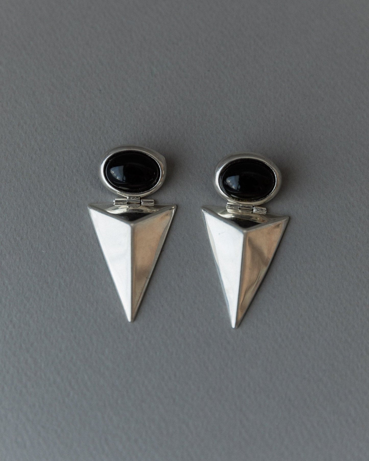 Vintage earring silver with onyx modernist design Italy 1970s retro gift