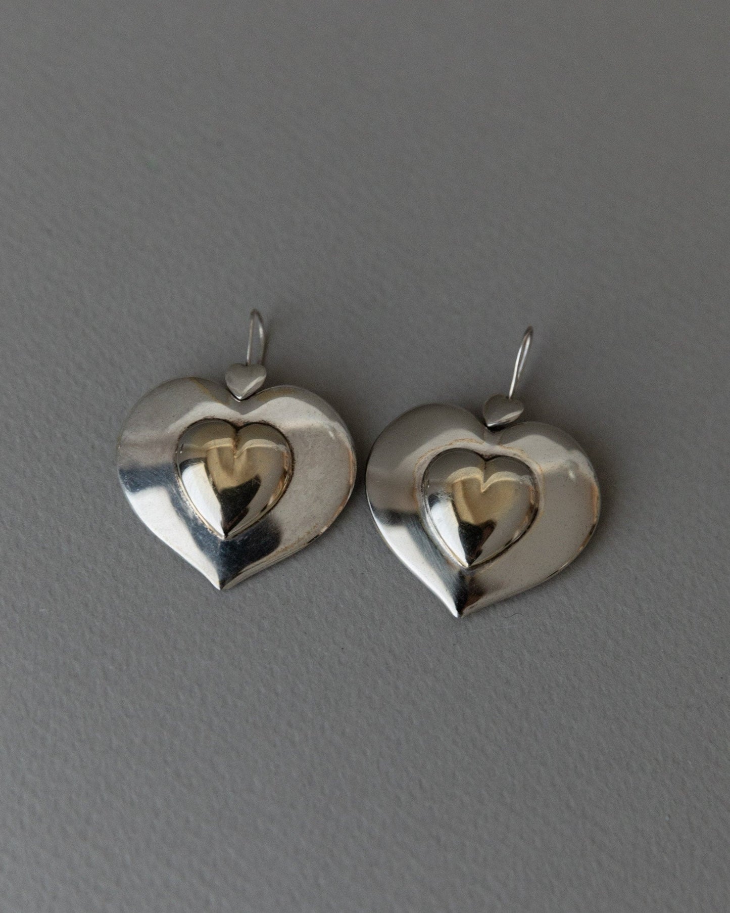 Vintage earring silver plated hearts Italy 1970s light comfortable statement